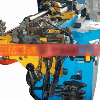 CNC18TDR全自动弯管机